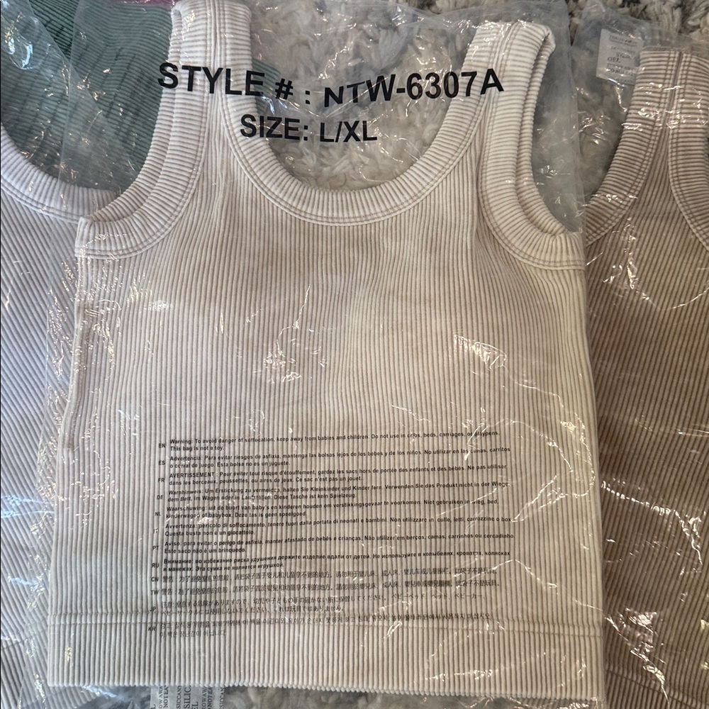 LOT of 6 Zenana Square Neck Crop Tank w/ Removable Bra Pads L/XL - Picture 6 of 7